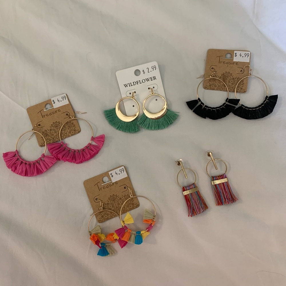 5 pairs never worn earrings